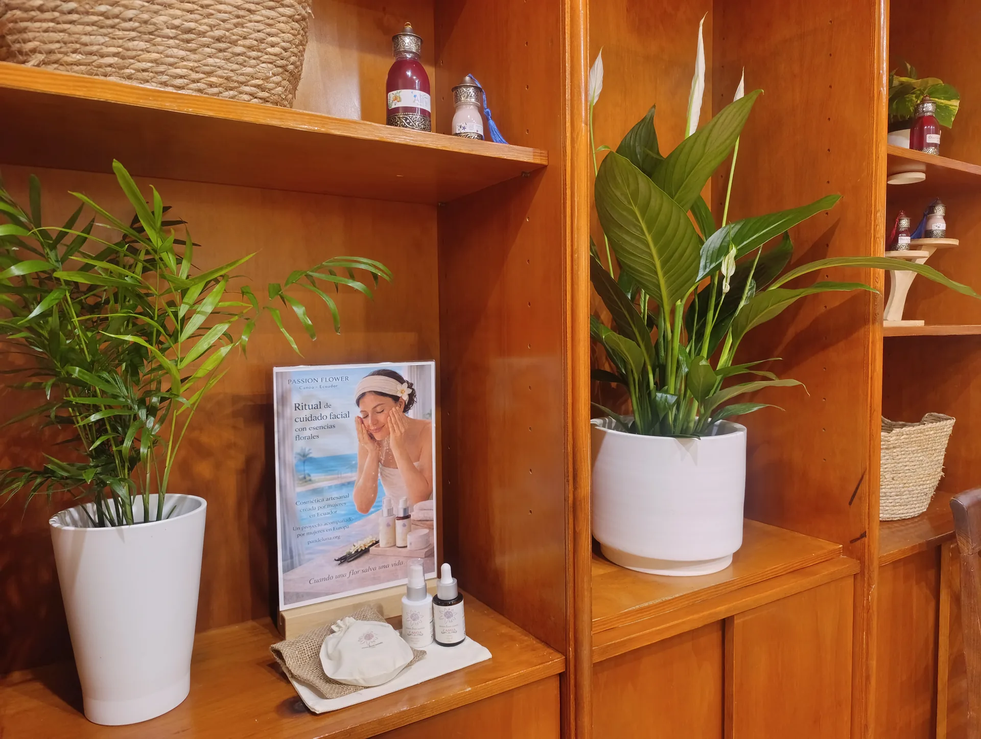 Menú de tratamientos y galería del spa Amaragua